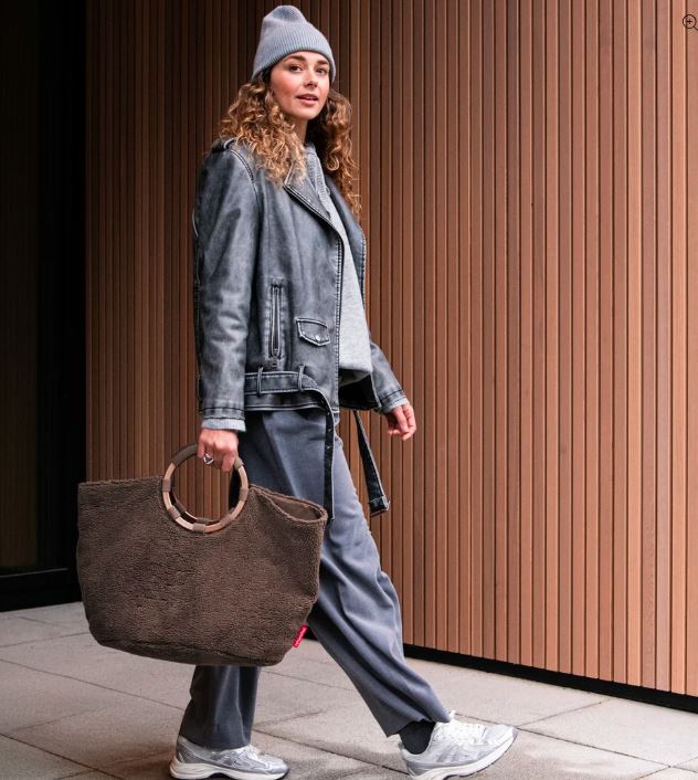 Reisenthel Loopbag Hobo  Teddy chocolate